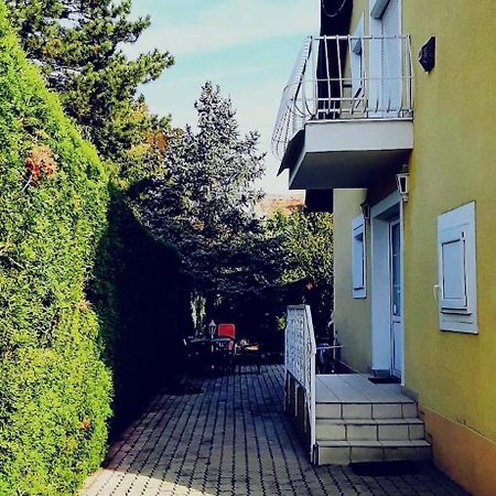 Adikati Lak Apartment Buk Exterior photo